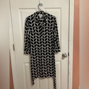 Donna Morgan Size 6 Black White Collared Long Sleeve Dress with Tie Belt